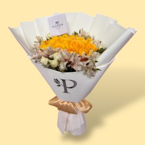 24 rosas amarillas con astromelia y mini rosas